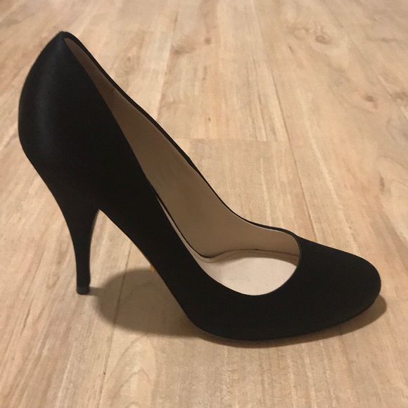 Prada black satin sumps - Picture 5 of 6